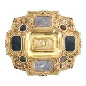 Vassoio in argento vermeil e pietre dure firmato Garrard, epoca '800